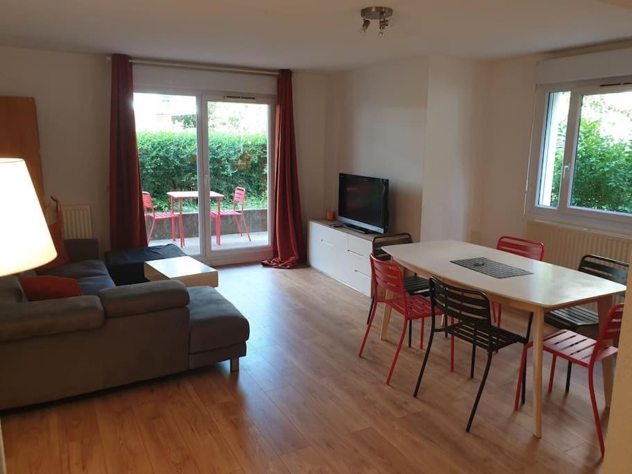 62 M2 Rez De Jardin, Terrasse , 6 Lits Et Parking Apartment Annecy Exterior foto